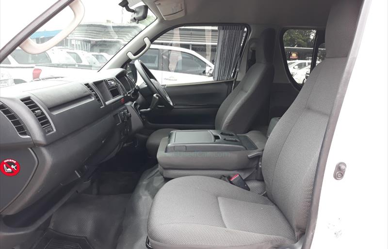 ขายรถตู้มือสอง-toyota-โตโยต้า-commuter-คอมมิวเตอร์-รถปี2015-รหัส76158-f6dca928.jpg ขายรถตู้มือสอง-toyota-โตโยต้า-commuter-คอมมิวเตอร์-รถปี2015-รหัส76158-f6dca928.jpg