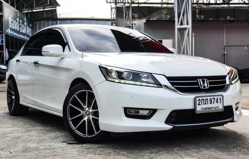 ขายรถเก๋งมือสอง-honda-ฮอนด้า-accord-แอคคอร์ด-รถปี2013-รหัส76226-581db700.jpg ขายรถเก๋งมือสอง-honda-ฮอนด้า-accord-แอคคอร์ด-รถปี2013-รหัส76226-581db700.jpg