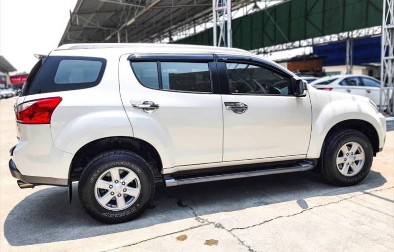 ขายรถ-suv-มือสอง-isuzu-อีซูซุ-mu-x-มิวเอ็กซ์-รถปี2017-รหัส76231-f4c54751.jpg ขายรถ-suv-มือสอง-isuzu-อีซูซุ-mu-x-มิวเอ็กซ์-รถปี2017-รหัส76231-f4c54751.jpg