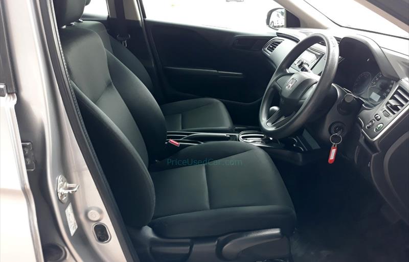 ขายรถเก๋งมือสอง-honda-ฮอนด้า-city-ซิตี้-รถปี2018-รหัส76261-fe39e445.jpg ขายรถเก๋งมือสอง-honda-ฮอนด้า-city-ซิตี้-รถปี2018-รหัส76261-fe39e445.jpg