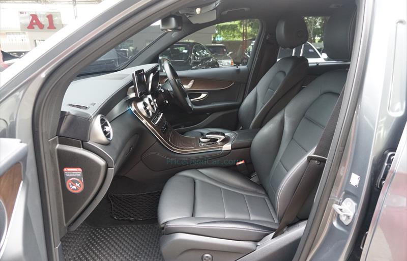 ขายรถเก๋งมือสอง-mercedes-benz-เมอร์เซเดสเบนซ์-glc250-จีแอลซีสองห้าศูนย์-รถปี2017-รหัส76263-823af2fd.jpg ขายรถเก๋งมือสอง-mercedes-benz-เมอร์เซเดสเบนซ์-glc250-จีแอลซีสองห้าศูนย์-รถปี2017-รหัส76263-823af2fd.jpg