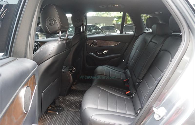 ขายรถเก๋งมือสอง-mercedes-benz-เมอร์เซเดสเบนซ์-glc250-จีแอลซีสองห้าศูนย์-รถปี2017-รหัส76263-a92bb818.jpg ขายรถเก๋งมือสอง-mercedes-benz-เมอร์เซเดสเบนซ์-glc250-จีแอลซีสองห้าศูนย์-รถปี2017-รหัส76263-a92bb818.jpg