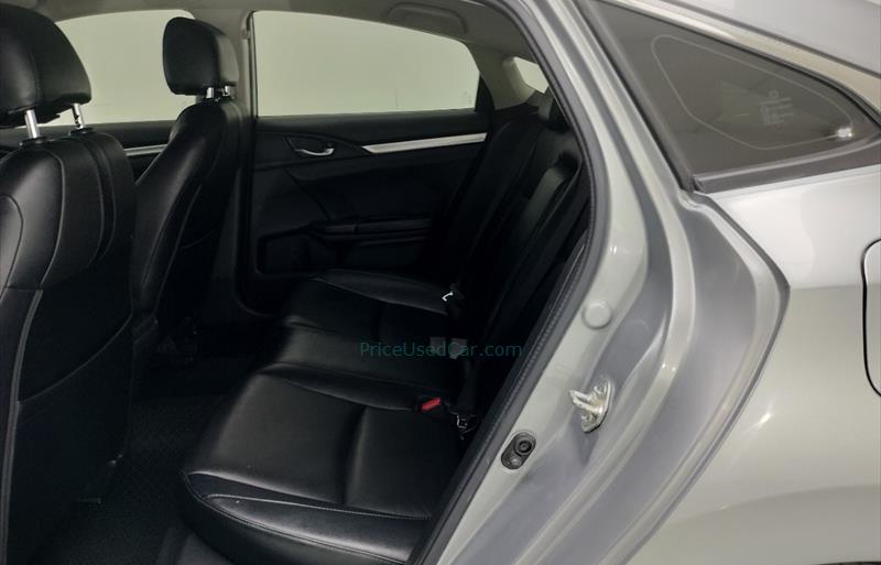 ขายรถเก๋งมือสอง-honda-ฮอนด้า-civic-ซีวิค-รถปี2020-รหัส76286-aef01428.jpg ขายรถเก๋งมือสอง-honda-ฮอนด้า-civic-ซีวิค-รถปี2020-รหัส76286-aef01428.jpg