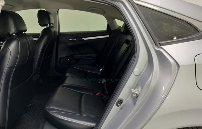 ขายรถเก๋งมือสอง-honda-ฮอนด้า-civic-ซีวิค-รถปี2020-รหัส76326-07a123bb.jpg ขายรถเก๋งมือสอง-honda-ฮอนด้า-civic-ซีวิค-รถปี2020-รหัส76326-07a123bb.jpg