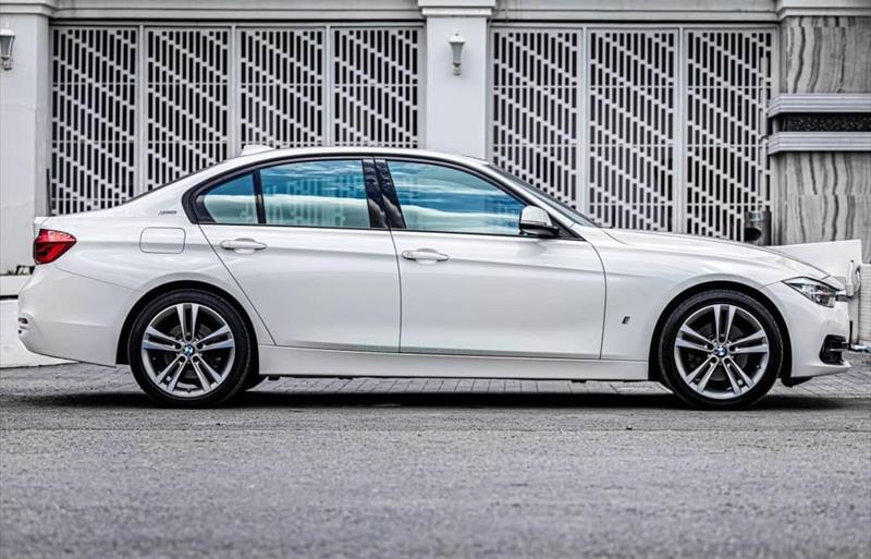 ขายรถเก๋งมือสอง-bmw-บีเอ็มดับบลิว-330e-รถปี2018-รหัส76346-ad7dce4b.jpg ขายรถเก๋งมือสอง-bmw-บีเอ็มดับบลิว-330e-รถปี2018-รหัส76346-ad7dce4b.jpg