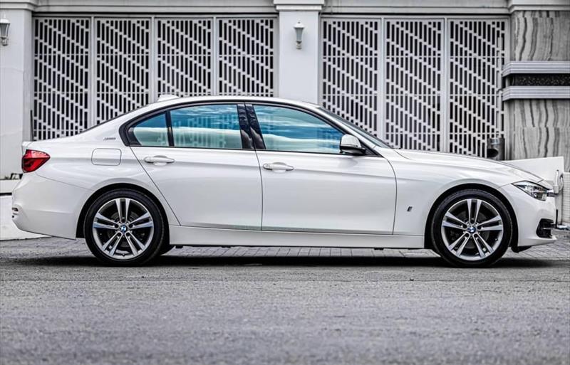 ขายรถเก๋งมือสอง bmw 330e รถปี2018 รหัส 76346 รูปที่5