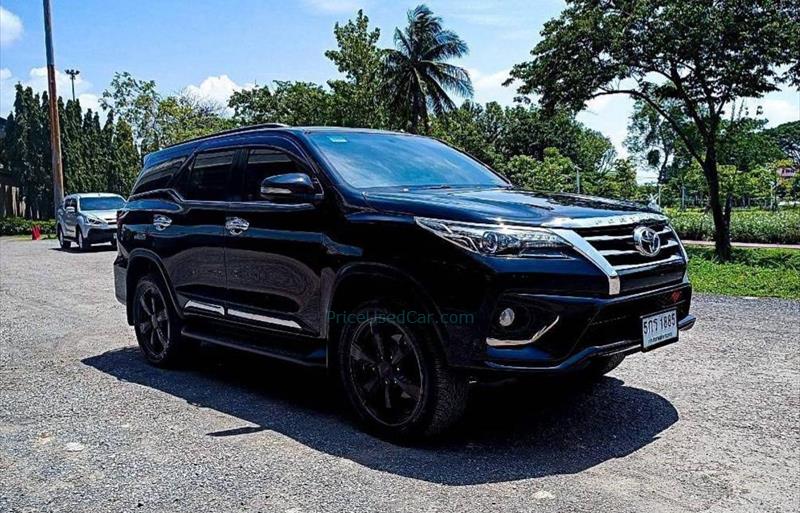 รถ SUV มือสอง  TOYOTA FORTUNER 2.8 TRD Sportivo 4WD รถปี2016