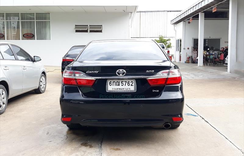 ขายรถเก๋งมือสอง-toyota-โตโยต้า-camry-คัมรี่-รถปี2017-รหัส76355-91fe9964.jpg ขายรถเก๋งมือสอง-toyota-โตโยต้า-camry-คัมรี่-รถปี2017-รหัส76355-91fe9964.jpg