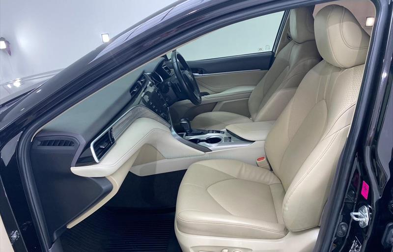 ขายรถเก๋งมือสอง-toyota-โตโยต้า-camry-คัมรี่-รถปี2019-รหัส76356-11496e12.jpg ขายรถเก๋งมือสอง-toyota-โตโยต้า-camry-คัมรี่-รถปี2019-รหัส76356-11496e12.jpg