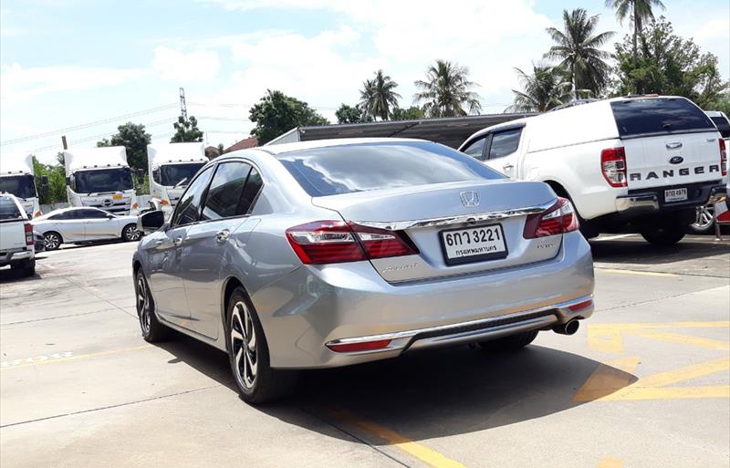 ขายรถเก๋งมือสอง honda accord รถปี2017 รหัส 76397 รูปที่3