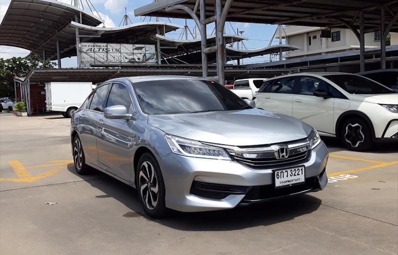 ขายรถเก๋งมือสอง honda accord รถปี2017 รหัส 76397 รูปที่6