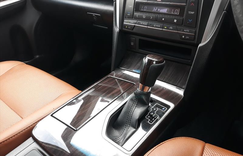 ขายรถเก๋งมือสอง-toyota-โตโยต้า-camry-คัมรี่-รถปี2017-รหัส76398-328edd02.jpg ขายรถเก๋งมือสอง-toyota-โตโยต้า-camry-คัมรี่-รถปี2017-รหัส76398-328edd02.jpg