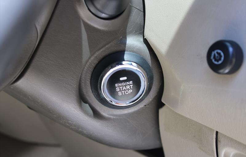 ขายรถตู้มือสอง-toyota-โตโยต้า-innova-อินโนวา-รถปี2015-รหัส76400-d0d25b8b.jpg ขายรถตู้มือสอง-toyota-โตโยต้า-innova-อินโนวา-รถปี2015-รหัส76400-d0d25b8b.jpg