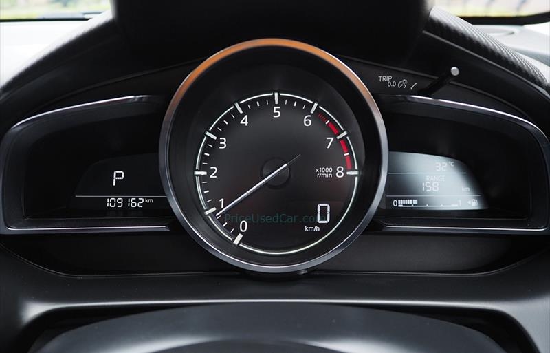 ขายรถเก๋งมือสอง-mazda-มาสด้า-2-สอง-รถปี2018-รหัส76407-e0bb0b06.jpg ขายรถเก๋งมือสอง-mazda-มาสด้า-2-สอง-รถปี2018-รหัส76407-e0bb0b06.jpg
