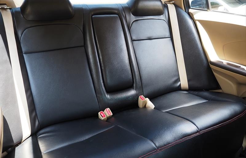 ขายรถเก๋งมือสอง-honda-ฮอนด้า-brio-amaze-บริโอ-อเมซ-รถปี2013-รหัส76411-40216ba5.jpg ขายรถเก๋งมือสอง-honda-ฮอนด้า-brio-amaze-บริโอ-อเมซ-รถปี2013-รหัส76411-40216ba5.jpg