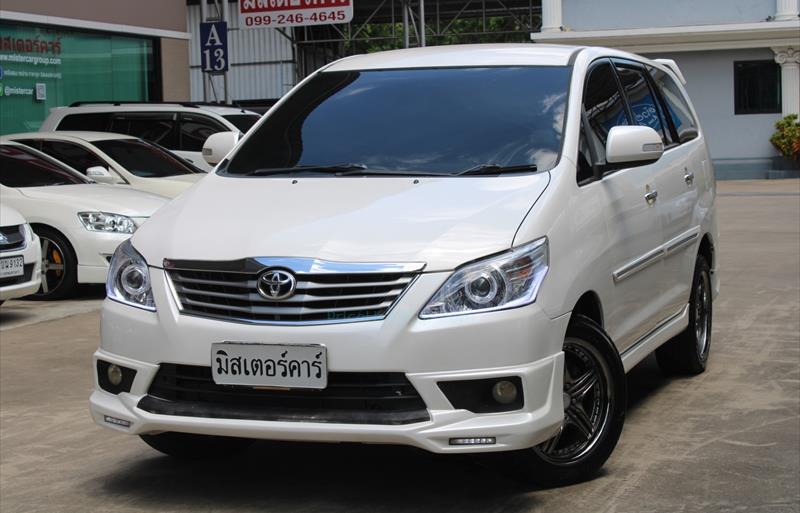 รถตู้มือสอง  TOYOTA INNOVA 2.0 V รถปี2015