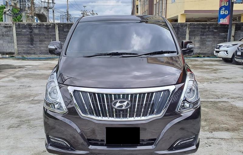 ขายรถตู้มือสอง-hyundai-ฮุนได-h-1-เอชวัน-รถปี2017-รหัส76483-9eb195f0.jpg ขายรถตู้มือสอง-hyundai-ฮุนได-h-1-เอชวัน-รถปี2017-รหัส76483-9eb195f0.jpg