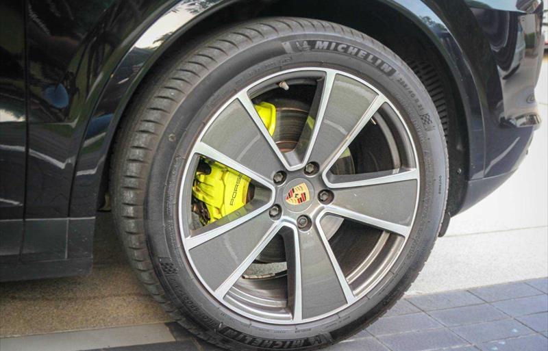 ขายรถ-suv-มือสอง-porsche-ปอร์เช่-cayenne-รถปี2018-รหัส76485-a0fd2ddc.jpg ขายรถ-suv-มือสอง-porsche-ปอร์เช่-cayenne-รถปี2018-รหัส76485-a0fd2ddc.jpg