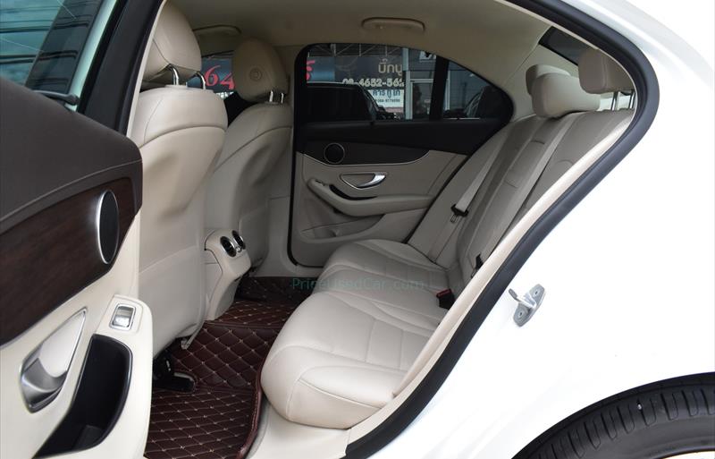 ขายรถเก๋งมือสอง-mercedes-benz-เมอร์เซเดสเบนซ์-c220-รถปี2018-รหัส76490-621954dc.jpg ขายรถเก๋งมือสอง-mercedes-benz-เมอร์เซเดสเบนซ์-c220-รถปี2018-รหัส76490-621954dc.jpg