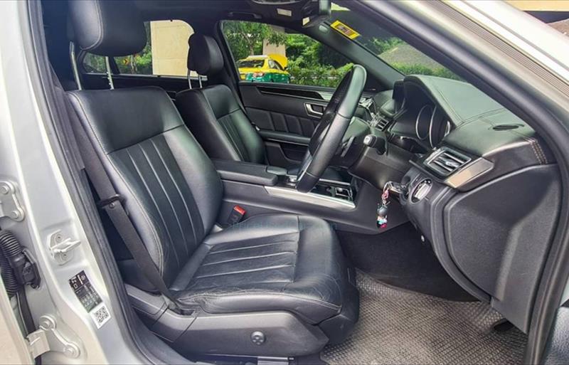 ขายรถเก๋งมือสอง-mercedes-benz-เมอร์เซเดสเบนซ์-e300-อีสามศูนย์ศูนย์-รถปี2014-รหัส76494-31e498c8.jpg ขายรถเก๋งมือสอง-mercedes-benz-เมอร์เซเดสเบนซ์-e300-อีสามศูนย์ศูนย์-รถปี2014-รหัส76494-31e498c8.jpg