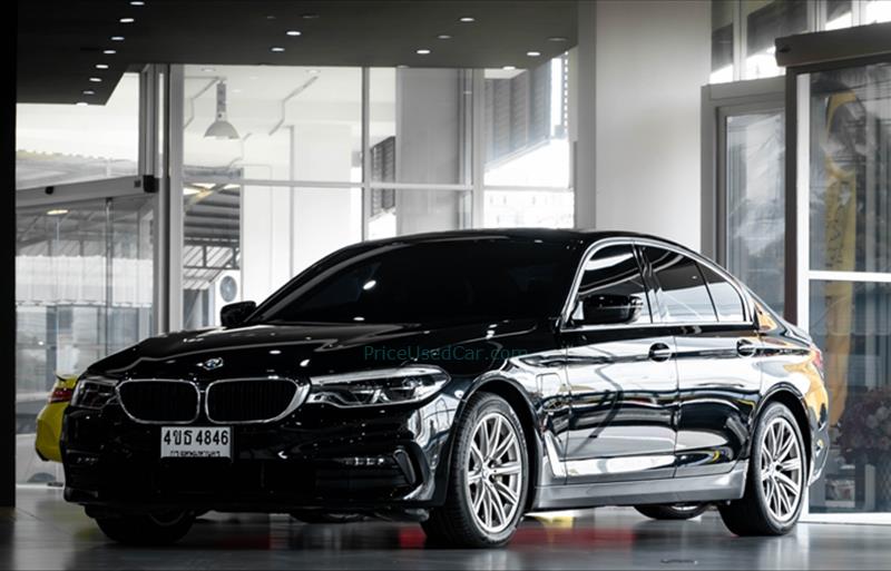 รถเก๋งมือสอง BMW 530i รถปี 2019