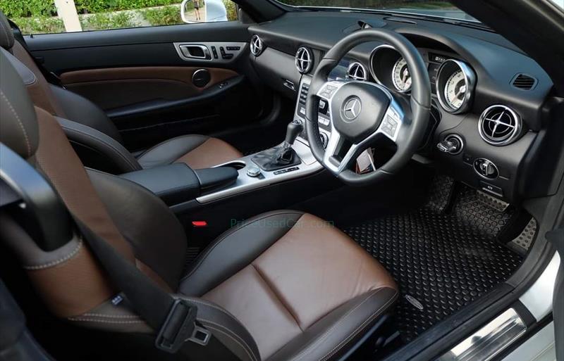 ขายรถเก๋งมือสอง-mercedes-benz-เมอร์เซเดสเบนซ์-slk200-amg-รถปี2013-รหัส76564-c5e3c0c3.jpg ขายรถเก๋งมือสอง-mercedes-benz-เมอร์เซเดสเบนซ์-slk200-amg-รถปี2013-รหัส76564-c5e3c0c3.jpg