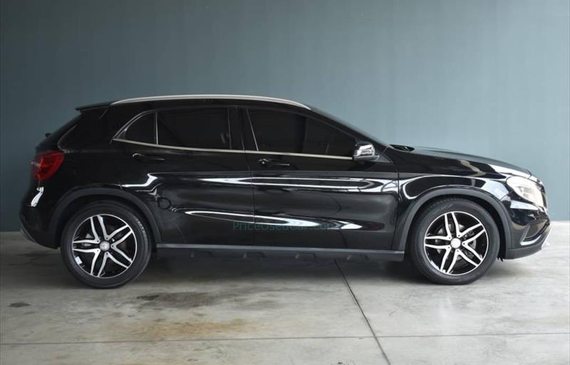 ขายรถเก๋งมือสอง-mercedes-benz-เมอร์เซเดสเบนซ์-gla200-รถปี2014-รหัส76589-24e1f4bd.jpg ขายรถเก๋งมือสอง-mercedes-benz-เมอร์เซเดสเบนซ์-gla200-รถปี2014-รหัส76589-24e1f4bd.jpg
