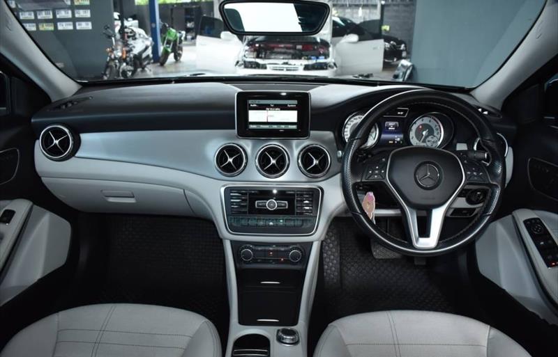 ขายรถเก๋งมือสอง-mercedes-benz-เมอร์เซเดสเบนซ์-gla200-รถปี2014-รหัส76589-8ee31404.jpg ขายรถเก๋งมือสอง-mercedes-benz-เมอร์เซเดสเบนซ์-gla200-รถปี2014-รหัส76589-8ee31404.jpg
