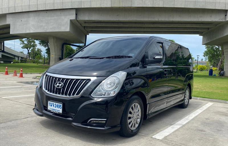รถตู้มือสอง  HYUNDAI H-1 2.5 Deluxe รถปี2017