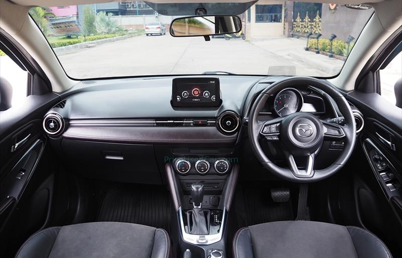 ขายรถเก๋งมือสอง-mazda-มาสด้า-2-สอง-รถปี2018-รหัส76623-cf4b56e1.jpg ขายรถเก๋งมือสอง-mazda-มาสด้า-2-สอง-รถปี2018-รหัส76623-cf4b56e1.jpg