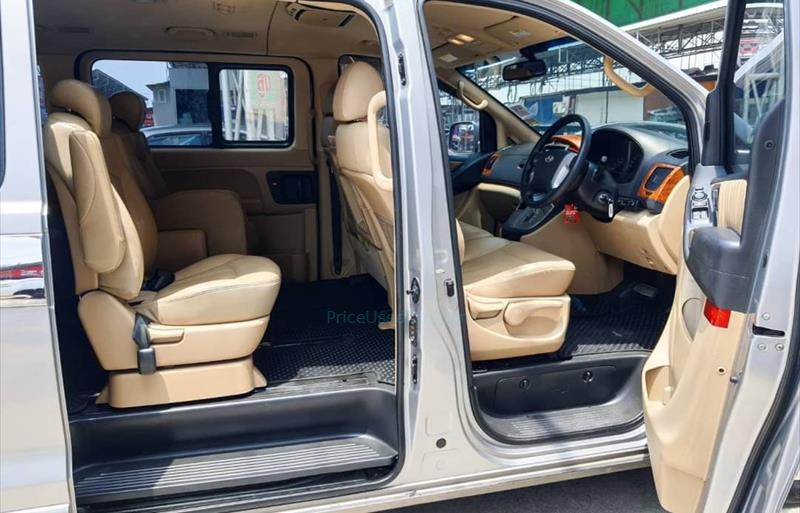 ขายรถตู้มือสอง-hyundai-ฮุนได-h-1-เอชวัน-รถปี2014-รหัส76645-90335aaf.jpg ขายรถตู้มือสอง-hyundai-ฮุนได-h-1-เอชวัน-รถปี2014-รหัส76645-90335aaf.jpg