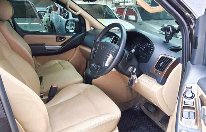 ขายรถตู้มือสอง-hyundai-ฮุนได-h-1-เอชวัน-รถปี2019-รหัส76648-67c41d19.jpg ขายรถตู้มือสอง-hyundai-ฮุนได-h-1-เอชวัน-รถปี2019-รหัส76648-67c41d19.jpg