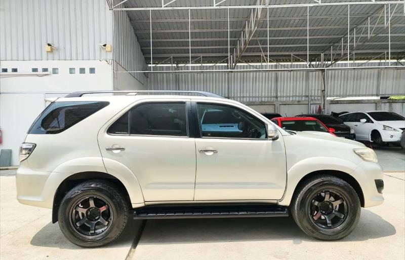 ขายรถอเนกประสงค์มือสอง toyota fortuner รถปี2013 รหัส 76672 รูปที่4