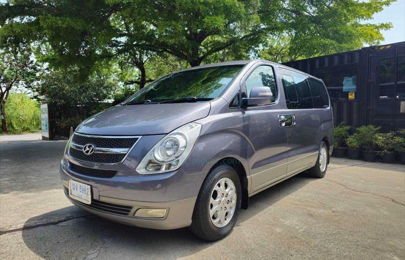 รถตู้มือสอง  HYUNDAI H-1 รถปี2011