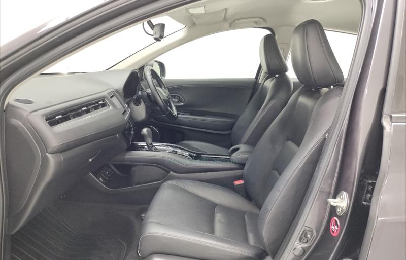 ขายรถ-suv-มือสอง-honda-ฮอนด้า-hr-v-เอชอาร์วี-รถปี2018-รหัส76711-659321c6.jpg ขายรถ-suv-มือสอง-honda-ฮอนด้า-hr-v-เอชอาร์วี-รถปี2018-รหัส76711-659321c6.jpg