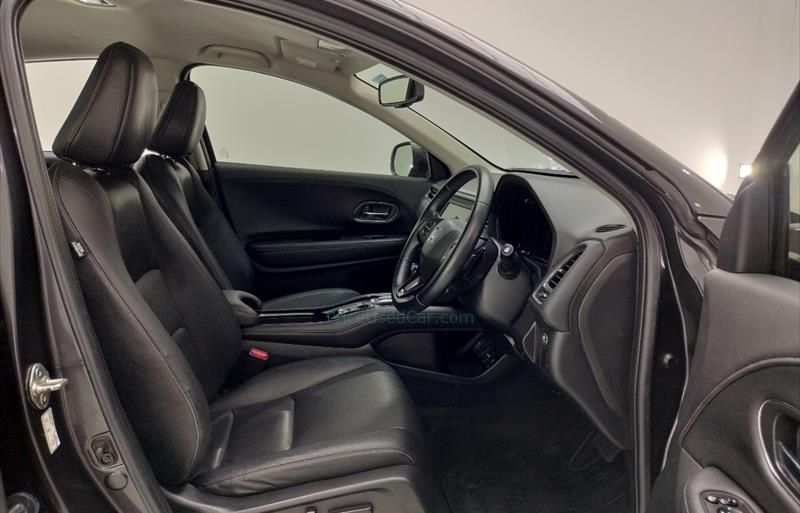 ขายรถ-suv-มือสอง-honda-ฮอนด้า-hr-v-เอชอาร์วี-รถปี2018-รหัส76711-9f6c2abb.jpg ขายรถ-suv-มือสอง-honda-ฮอนด้า-hr-v-เอชอาร์วี-รถปี2018-รหัส76711-9f6c2abb.jpg