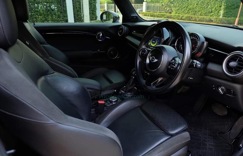 ขายรถเก๋งมือสอง-mini-มินิ-cooper-คูเปอร์-รถปี2015-รหัส76712-ba2ff5b2.jpg ขายรถเก๋งมือสอง-mini-มินิ-cooper-คูเปอร์-รถปี2015-รหัส76712-ba2ff5b2.jpg