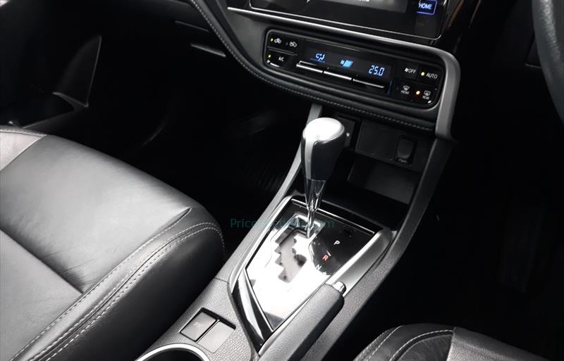 ขายรถเก๋งมือสอง-toyota-โตโยต้า-altis-อัลติส-รถปี2018-รหัส76750-ded62919.jpg ขายรถเก๋งมือสอง-toyota-โตโยต้า-altis-อัลติส-รถปี2018-รหัส76750-ded62919.jpg
