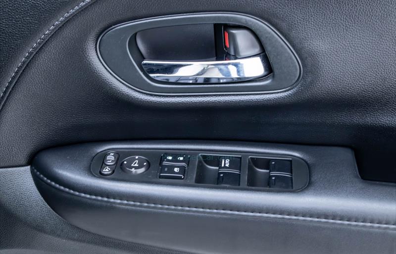 ขายรถอเนกประสงค์มือสอง honda hr-v รถปี2016 รหัส 76756 รูปที่3 ขายรถอเนกประสงค์มือสอง honda hr-v รถปี2016 รหัส 76756 รูปที่3