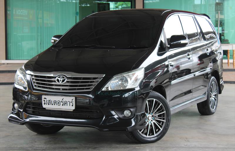 รถตู้มือสอง TOYOTA INNOVA รถปี 2013