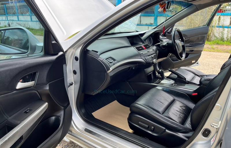 ขายรถเก๋งมือสอง-honda-ฮอนด้า-accord-แอคคอร์ด-รถปี2010-รหัส76828-700fa28a.jpg ขายรถเก๋งมือสอง-honda-ฮอนด้า-accord-แอคคอร์ด-รถปี2010-รหัส76828-700fa28a.jpg