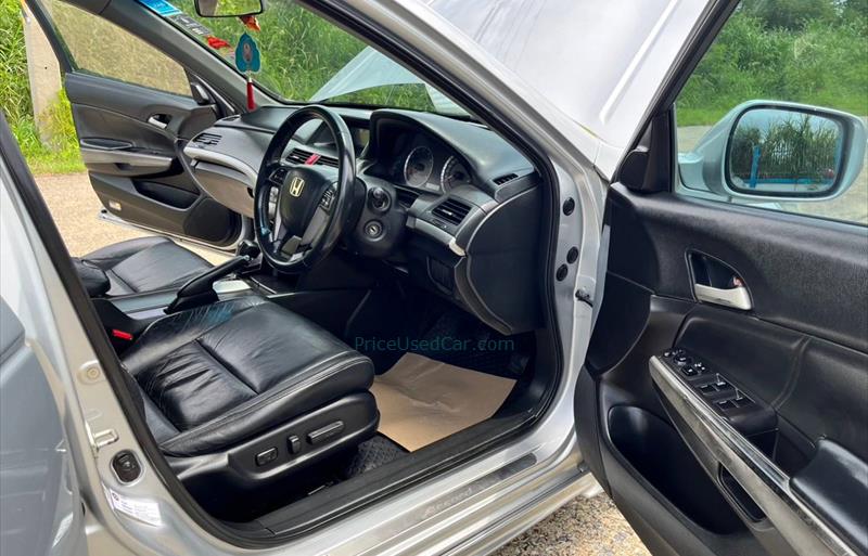 ขายรถเก๋งมือสอง-honda-ฮอนด้า-accord-แอคคอร์ด-รถปี2010-รหัส76828-b596c089.jpg ขายรถเก๋งมือสอง-honda-ฮอนด้า-accord-แอคคอร์ด-รถปี2010-รหัส76828-b596c089.jpg