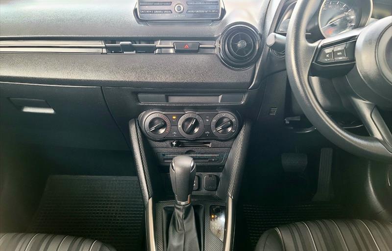 ขายรถเก๋งมือสอง-mazda-มาสด้า-2-สอง-รถปี2019-รหัส76857-967fe869.jpg ขายรถเก๋งมือสอง-mazda-มาสด้า-2-สอง-รถปี2019-รหัส76857-967fe869.jpg