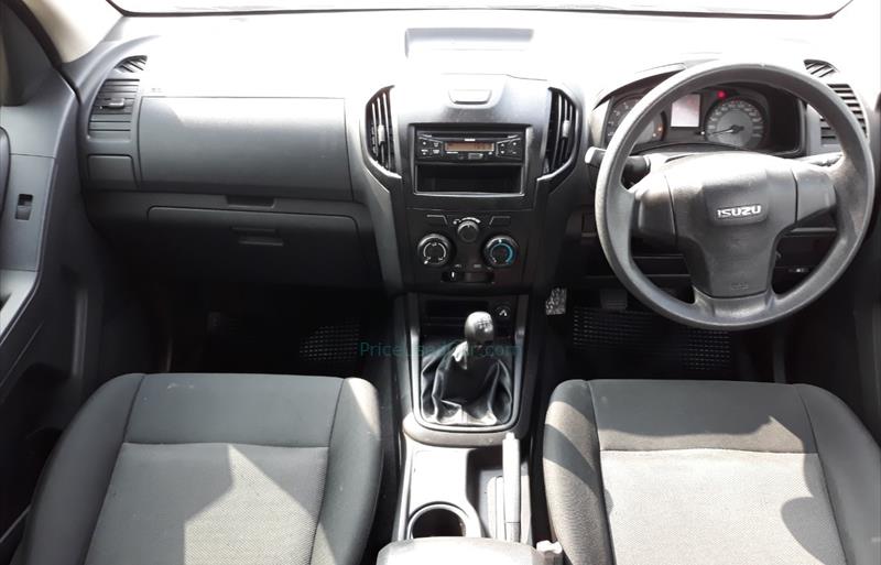ขายรถกระบะมือสอง isuzu d-max รถปี2017 รหัส 76891-รูปที่8 ขายรถกระบะมือสอง isuzu d-max รถปี2017 รหัส 76891-รูปที่8