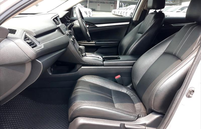 ขายรถเก๋งมือสอง-honda-ฮอนด้า-civic-ซีวิค-รถปี2018-รหัส76923-e2a36f05.jpg ขายรถเก๋งมือสอง-honda-ฮอนด้า-civic-ซีวิค-รถปี2018-รหัส76923-e2a36f05.jpg
