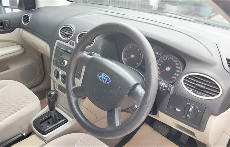 ขายรถเก๋งมือสอง-ford-ฟอร์ด-focus-โฟกัส-รถปี2006-รหัส76942-482e9a37.jpg ขายรถเก๋งมือสอง-ford-ฟอร์ด-focus-โฟกัส-รถปี2006-รหัส76942-482e9a37.jpg