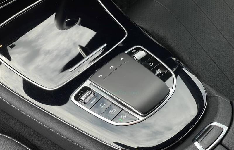 ขายรถเก๋งมือสอง-mercedes-benz-เมอร์เซเดสเบนซ์-e220-รถปี2021-รหัส76946-08d9f136.jpg ขายรถเก๋งมือสอง-mercedes-benz-เมอร์เซเดสเบนซ์-e220-รถปี2021-รหัส76946-08d9f136.jpg