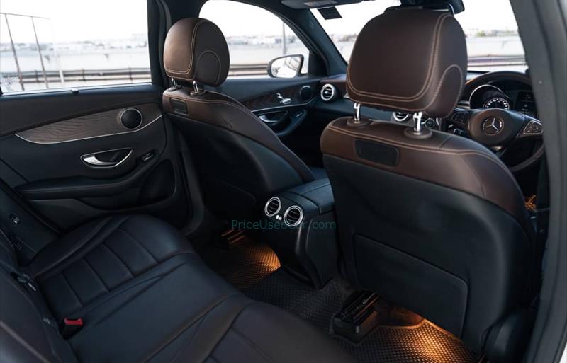 ขายรถเก๋งมือสอง-mercedes-benz-เมอร์เซเดสเบนซ์-glc250-จีแอลซีสองห้าศูนย์-รถปี2016-รหัส76963-ffd36bc7.jpg ขายรถเก๋งมือสอง-mercedes-benz-เมอร์เซเดสเบนซ์-glc250-จีแอลซีสองห้าศูนย์-รถปี2016-รหัส76963-ffd36bc7.jpg