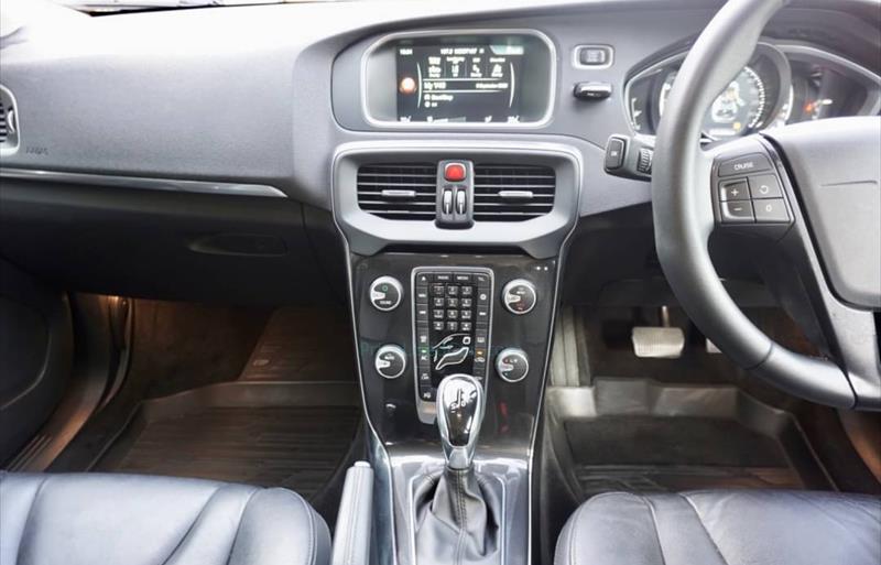 ขายรถเก๋งมือสอง-volvo-วอลโว่-v40-รถปี2017-รหัส76970-a9158032.jpg ขายรถเก๋งมือสอง-volvo-วอลโว่-v40-รถปี2017-รหัส76970-a9158032.jpg