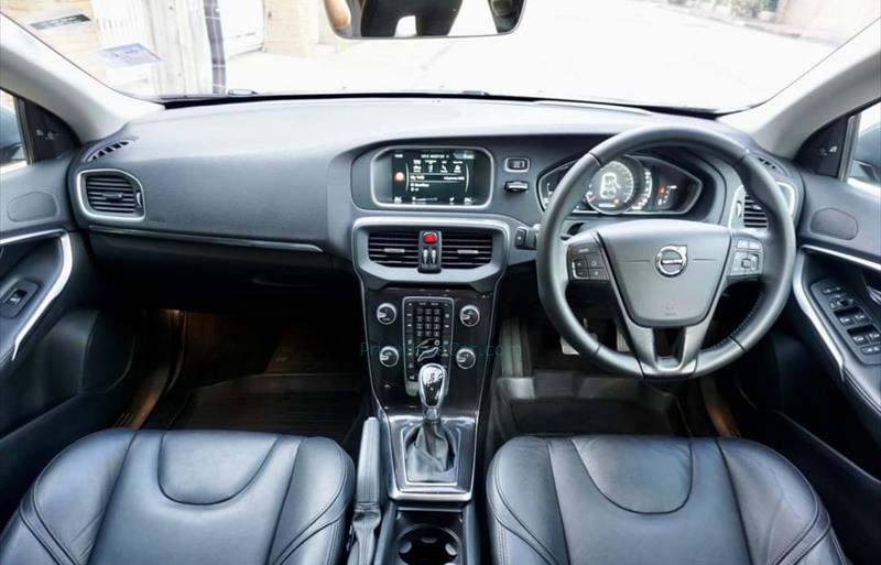 ขายรถเก๋งมือสอง-volvo-วอลโว่-v40-รถปี2017-รหัส76970-f98978ab.jpg ขายรถเก๋งมือสอง-volvo-วอลโว่-v40-รถปี2017-รหัส76970-f98978ab.jpg